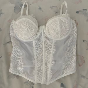 white corset from garage / original price: $44.95 / size: p/s /